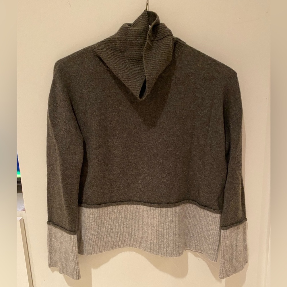 Nordstrom cashmere olive and grey color block sweater